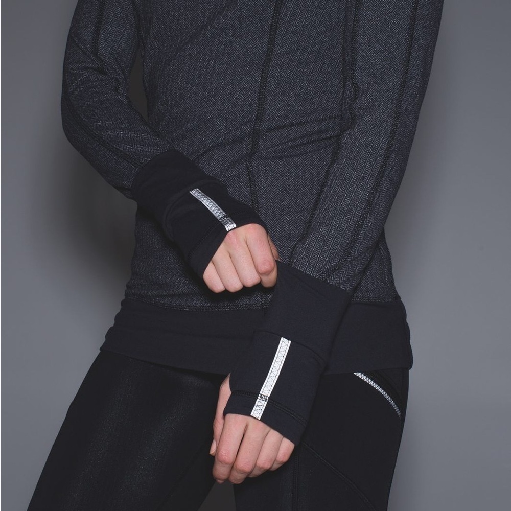 Lululemon • Think Fast Hoodie Heathered Herringbone Black chevron pullover Rulu - Picture 8 of 13